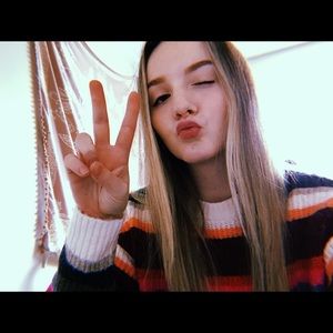 Meet your Posher, Elyse